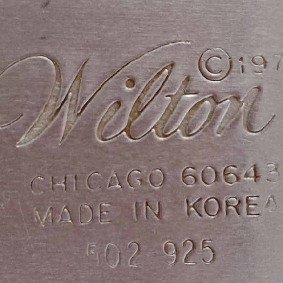 Wilton Guitar Cake Pan 502-925 1971 - Picture 3 of 3